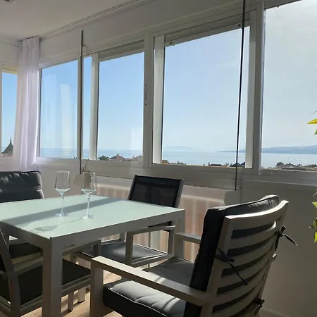 Abril Playa Apartment *